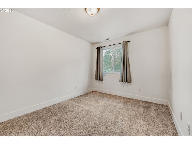 6445 Se 143RD Ct, Portland, OR 97236