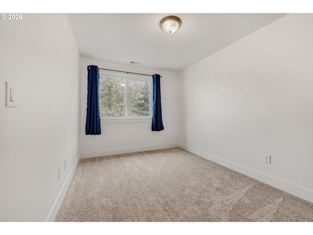 6445 Se 143RD Ct, Portland, OR 97236