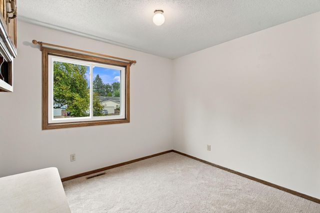 7615 118th Way N, Champlin, MN 55316