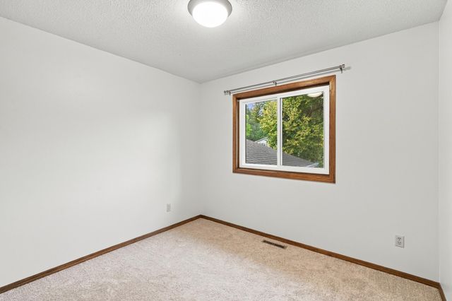 7615 118th Way N, Champlin, MN 55316