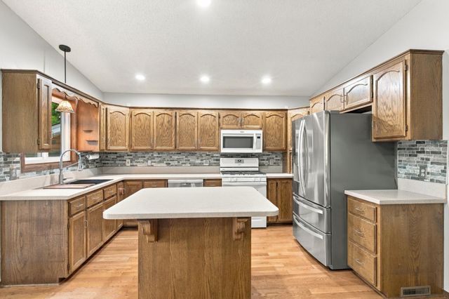 7615 118th Way N, Champlin, MN 55316