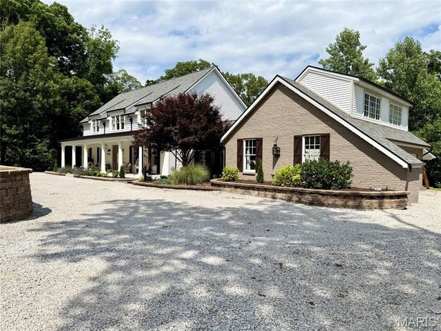 20 Chesapeake Trail, Columbia, IL 62236