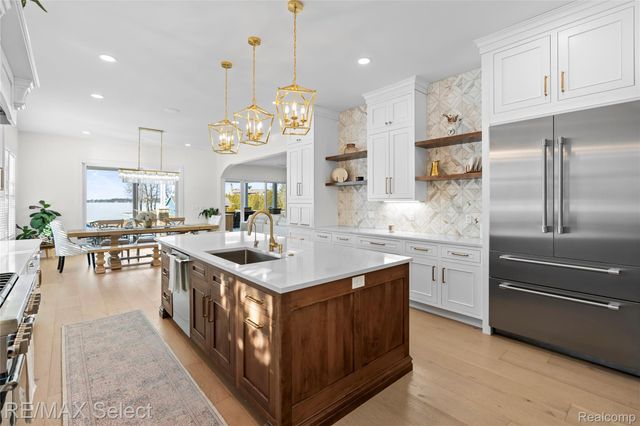 2208 Grove Park Road, Fenton Charter Township, MI 48430