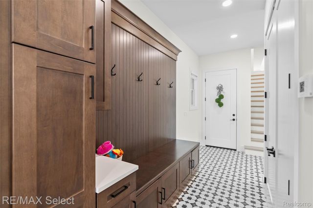 2208 Grove Park Road, Fenton Charter Township, MI 48430