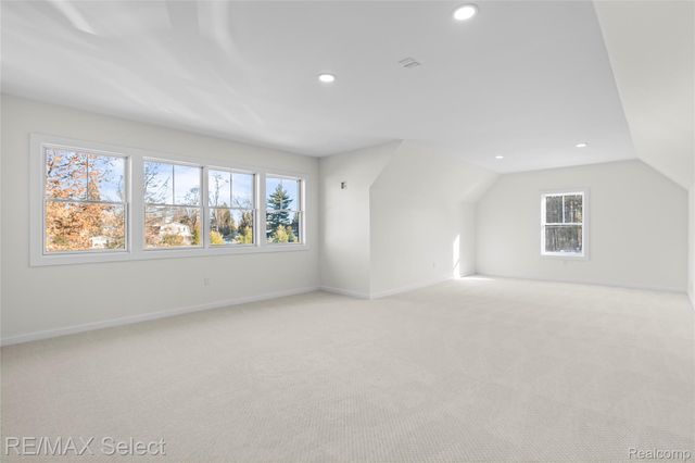 2208 Grove Park Road, Fenton Charter Township, MI 48430