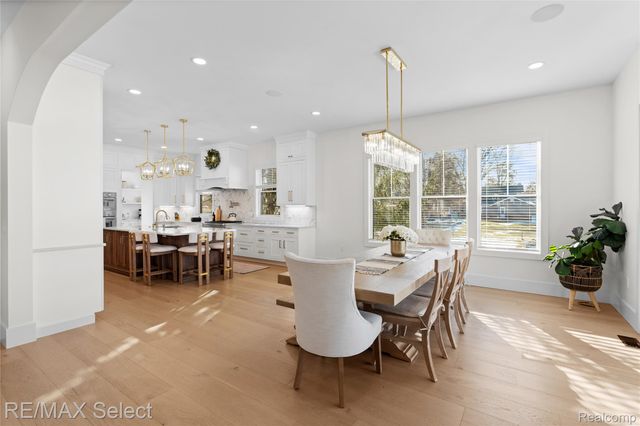 2208 Grove Park Road, Fenton Charter Township, MI 48430