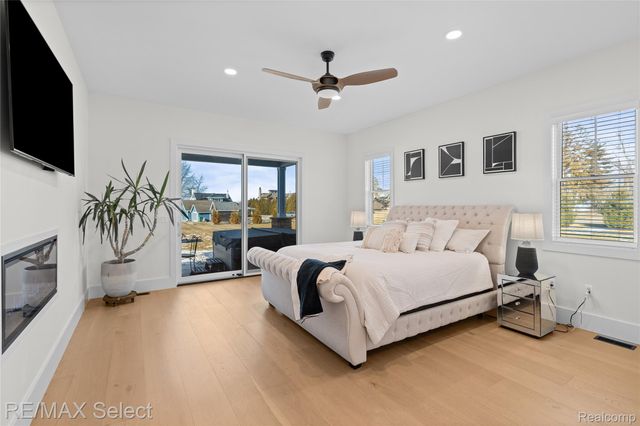 2208 Grove Park Road, Fenton Charter Township, MI 48430