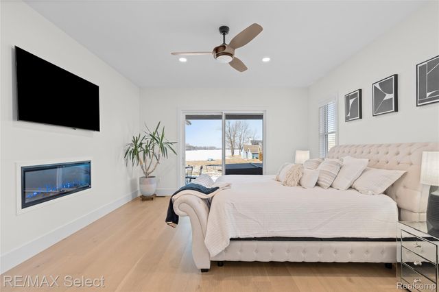 2208 Grove Park Road, Fenton Charter Township, MI 48430