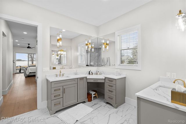 2208 Grove Park Road, Fenton Charter Township, MI 48430