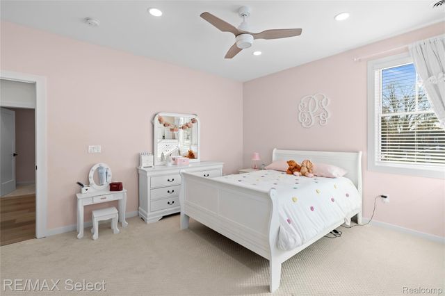 2208 Grove Park Road, Fenton Charter Township, MI 48430