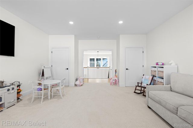 2208 Grove Park Road, Fenton Charter Township, MI 48430