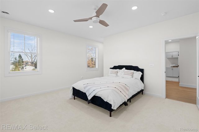 2208 Grove Park Road, Fenton Charter Township, MI 48430