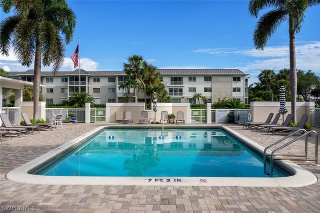 416 Broad AVE S H416, Naples, FL 34102