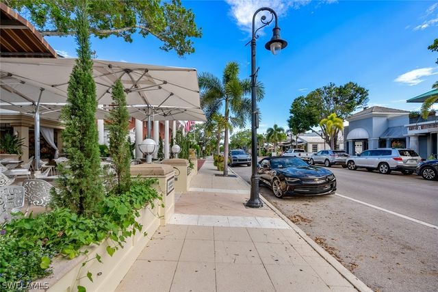 416 Broad AVE S H416, Naples, FL 34102