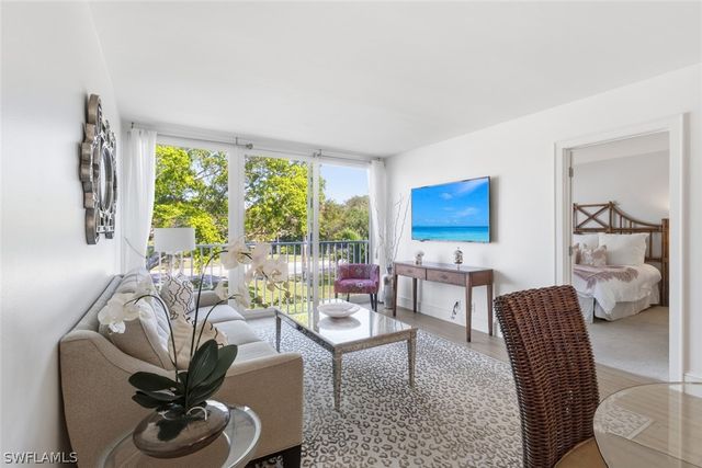 416 Broad AVE S H416, Naples, FL 34102