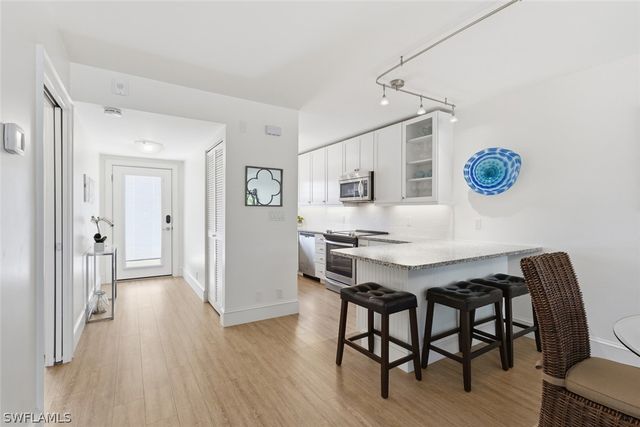 416 Broad AVE S H416, Naples, FL 34102