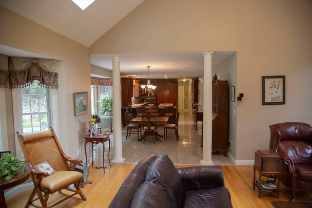 1941 Washington St, Canton, MA 02021