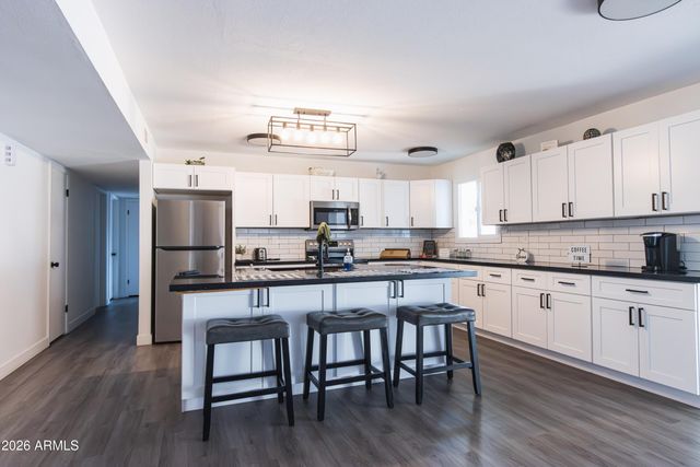 122 E DEL RIO Drive, Tempe, AZ 85282