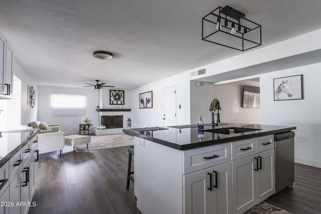 122 E DEL RIO Drive, Tempe, AZ 85282