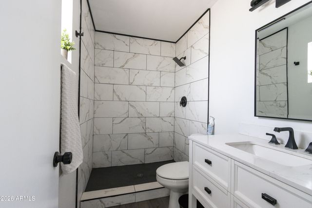 122 E DEL RIO Drive, Tempe, AZ 85282