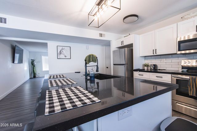 122 E DEL RIO Drive, Tempe, AZ 85282