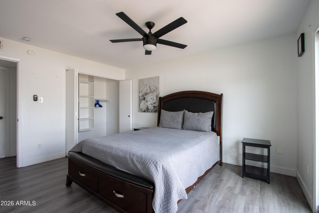 Image 27 of property listing at 122 E DEL RIO Drive, Tempe, AZ 85282