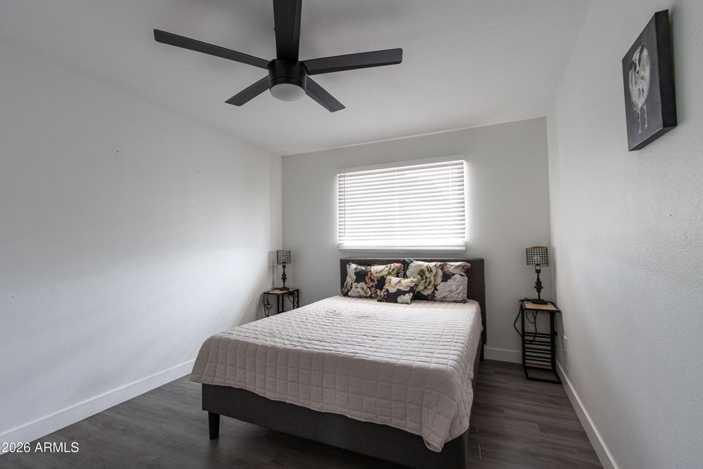 Image 28 of property listing at 122 E DEL RIO Drive, Tempe, AZ 85282