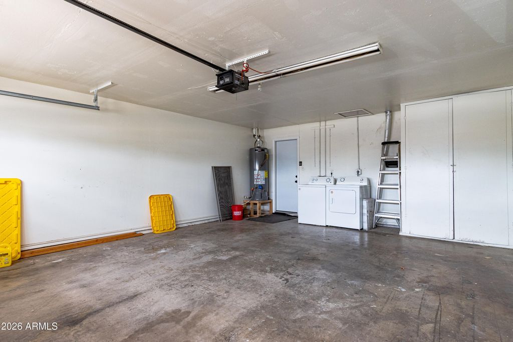 Image 33 of property listing at 122 E DEL RIO Drive, Tempe, AZ 85282