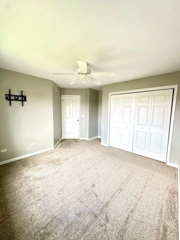 2394 Caton Crest Drive, Crest Hill, IL 60403