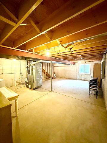2394 Caton Crest Drive, Crest Hill, IL 60403