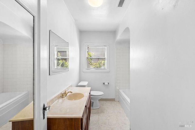 1434 Beach St, Vallejo, CA 94590