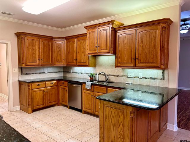 13428 FM 2710, Lindale, TX 75771