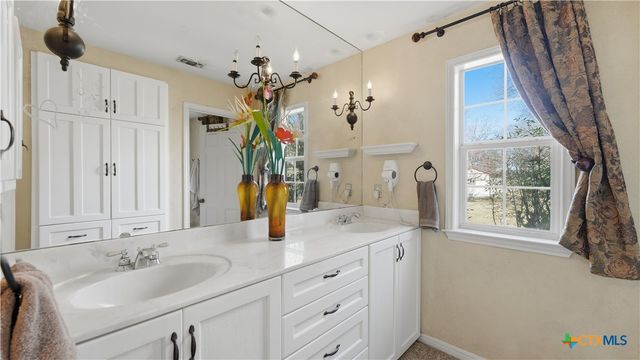 425 River Springs Drive, Seguin, TX 78155