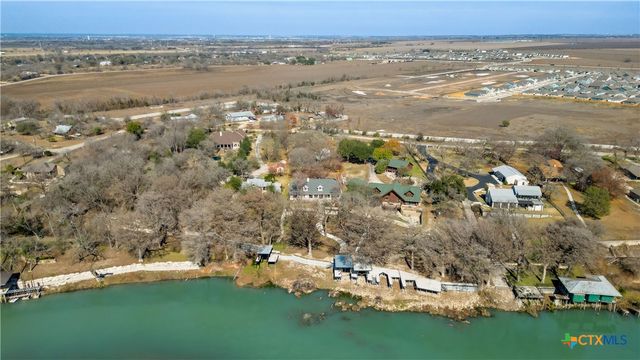 425 River Springs Drive, Seguin, TX 78155