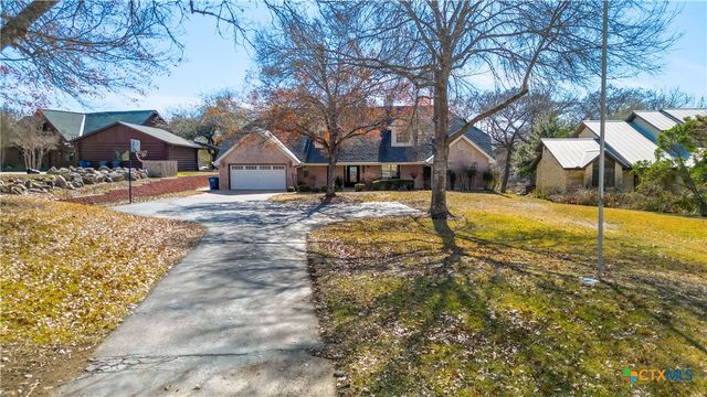 425 River Springs Drive, Seguin, TX 78155