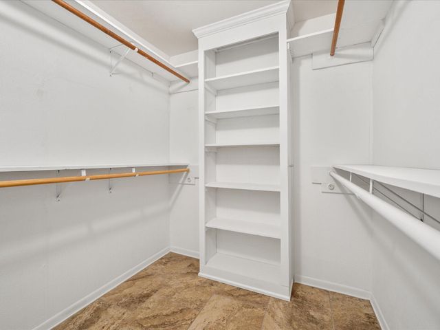 2004 Northshore Drive, Conroe, TX 77304