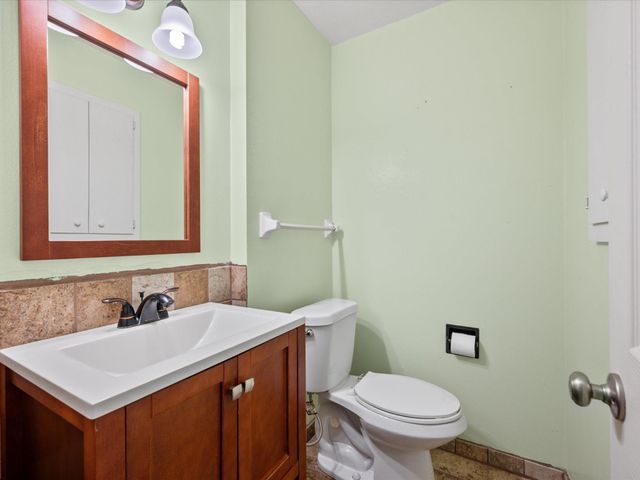 2004 Northshore Drive, Conroe, TX 77304