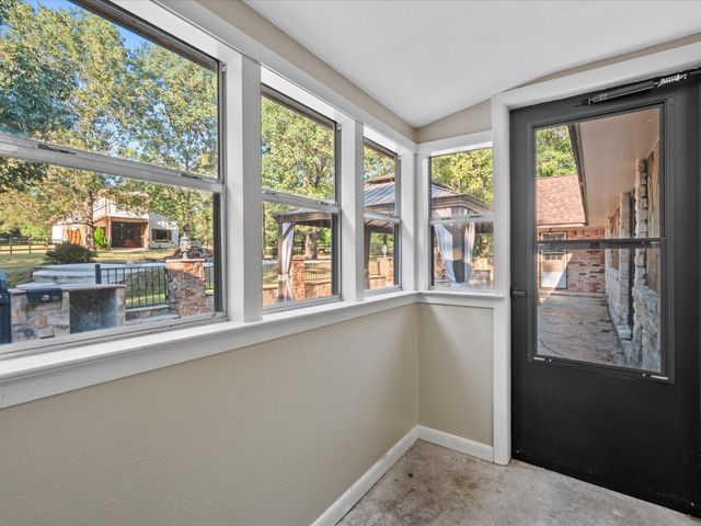 2004 Northshore Drive, Conroe, TX 77304