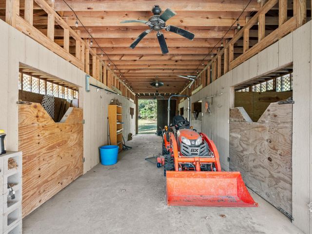 2004 Northshore Drive, Conroe, TX 77304