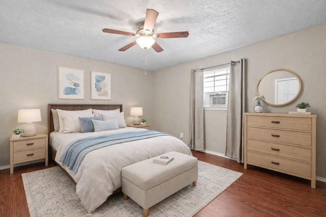 2004 Northshore Drive, Conroe, TX 77304