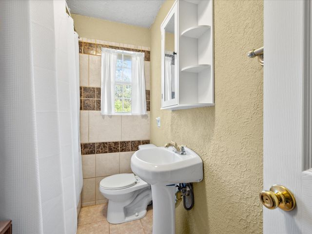 2004 Northshore Drive, Conroe, TX 77304