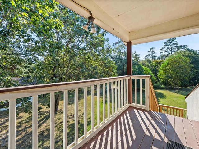 2004 Northshore Drive, Conroe, TX 77304