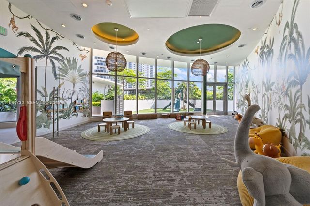 700 NE 24th 505, Miami, FL 33137