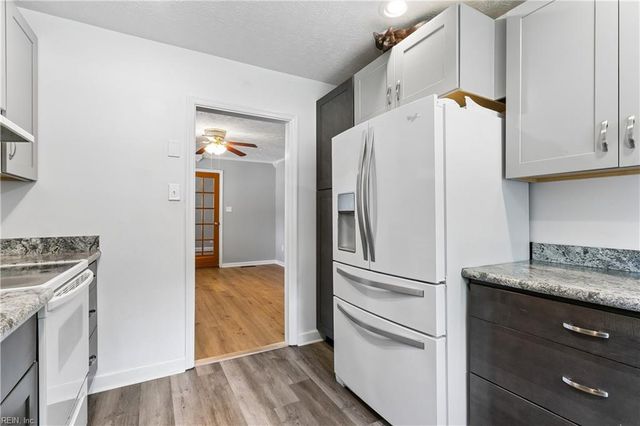 317 Browns LN, Yorktown, VA 23690