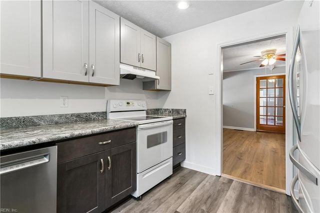 317 Browns LN, Yorktown, VA 23690
