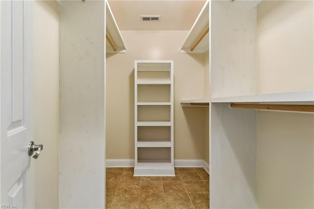 317 Browns LN, Yorktown, VA 23690