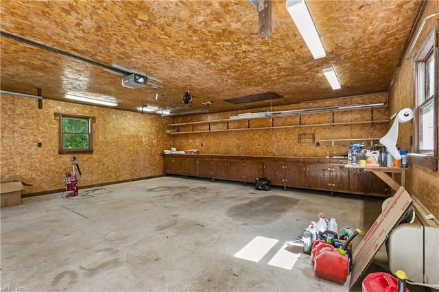 317 Browns LN, Yorktown, VA 23690