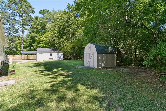 317 Browns LN, Yorktown, VA 23690