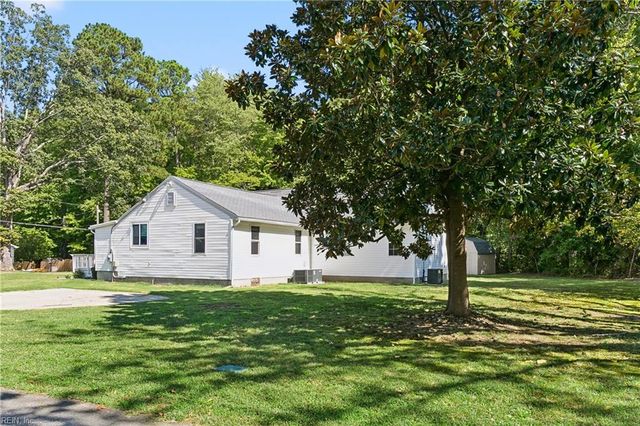 317 Browns LN, Yorktown, VA 23690