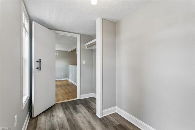 317 Browns LN, Yorktown, VA 23690